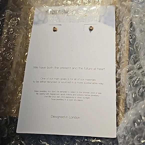 NWT gold plated clover leaf earrings Big Metal London Earrings, brand-new in box - Picture 10 of 12